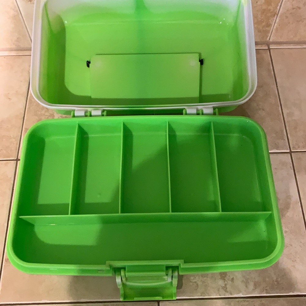 Tackle box - Picture 2 of 3